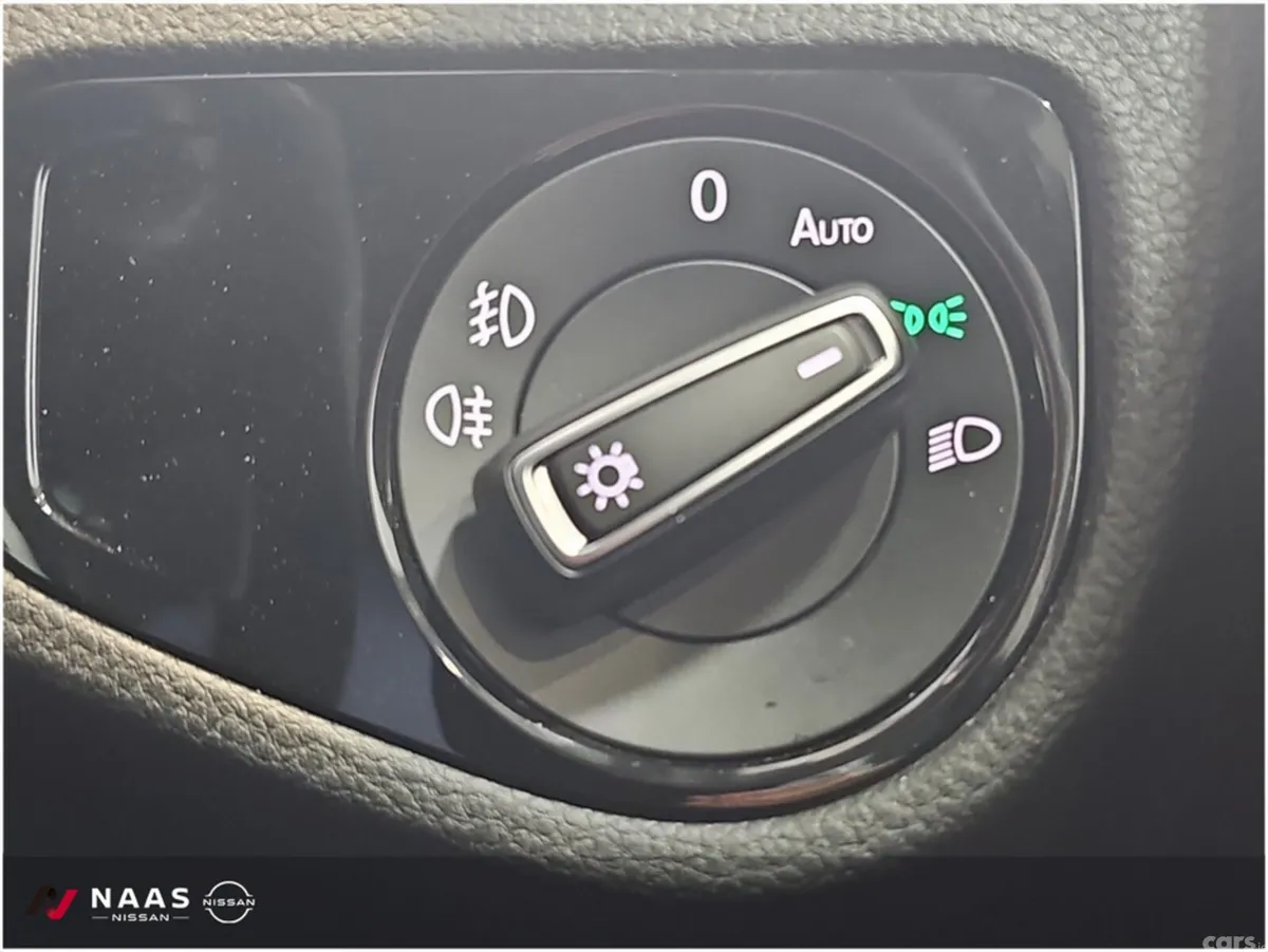 Volkswagen Golf Hatchback, Petrol, 2019, Silver