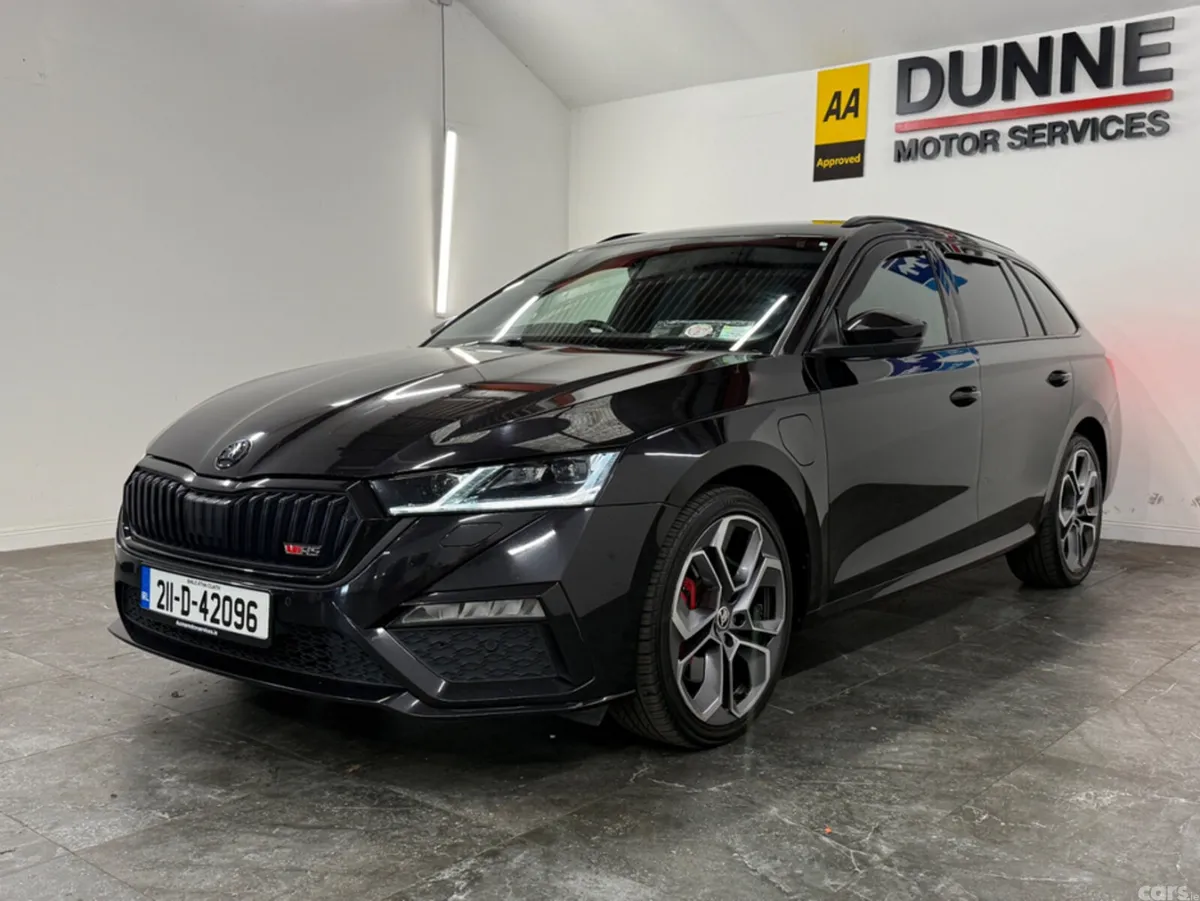 Skoda Octavia Estate, Petrol Plug-in Hybrid, 2021, Black