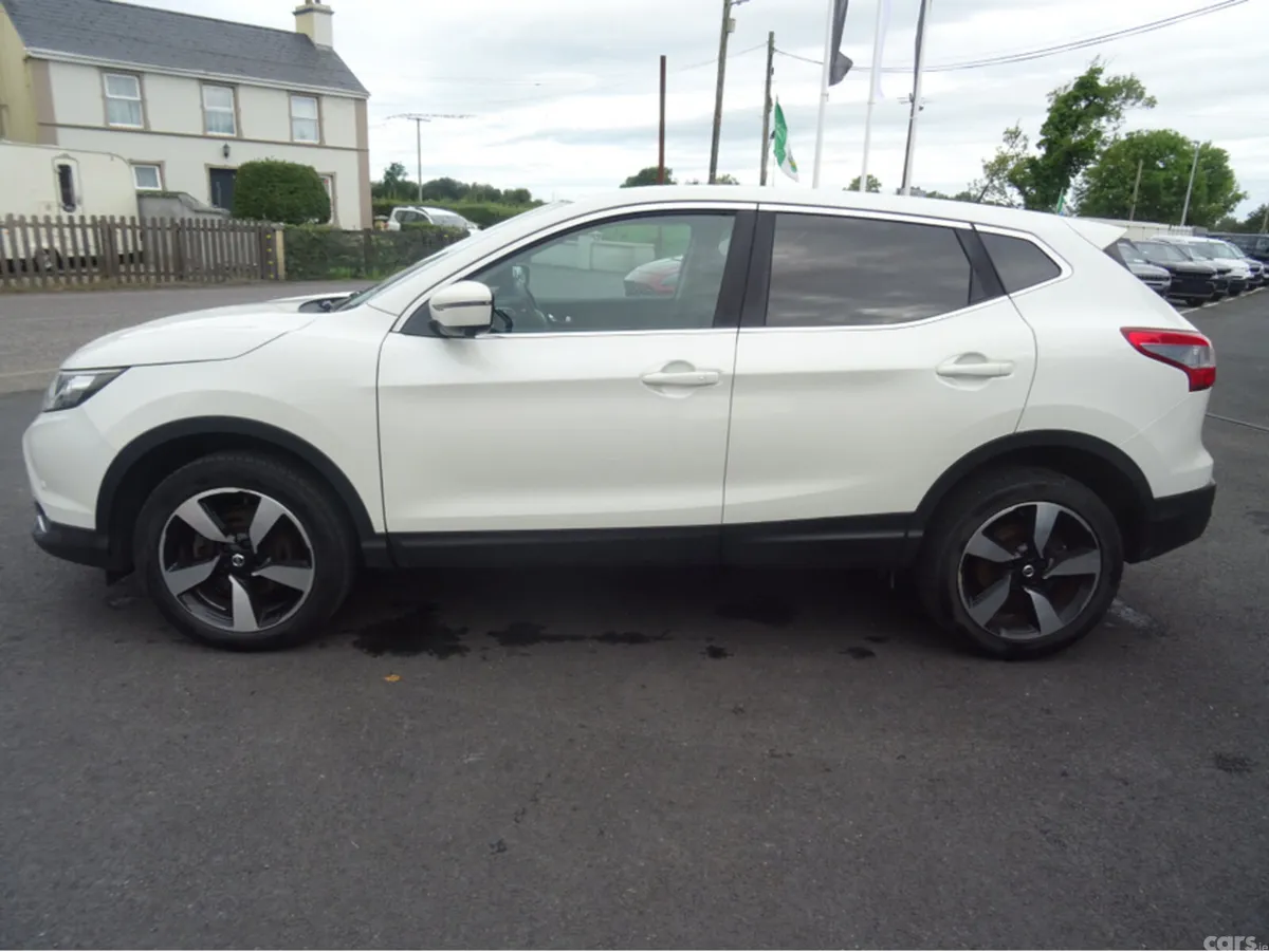 Nissan Qashqai MPV, Diesel, 2017, White