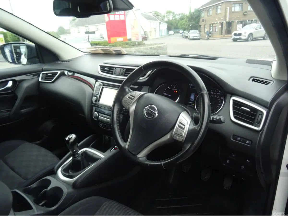 Nissan Qashqai MPV, Diesel, 2017, White