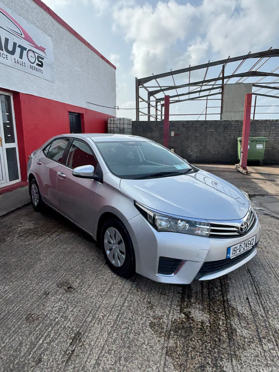 Toyota Corolla Saloon, Diesel, 2015, Silver