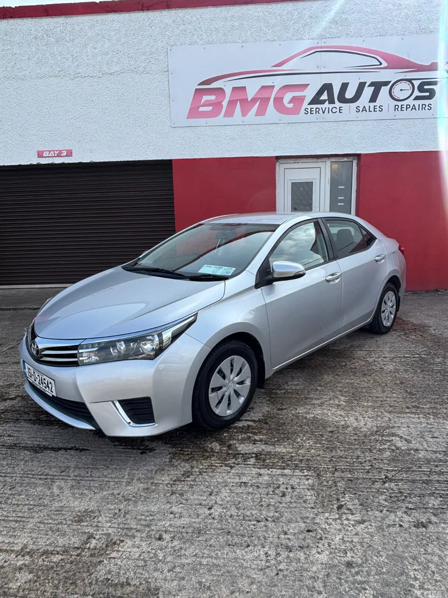 Toyota Corolla Saloon, Diesel, 2015, Silver