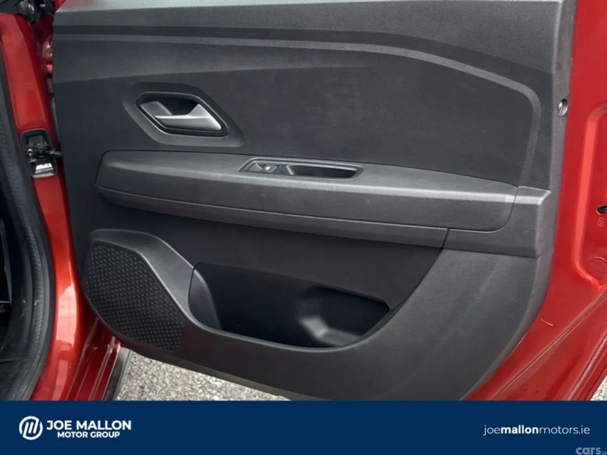 Dacia Jogger MPV, Petrol, 2023, Brown