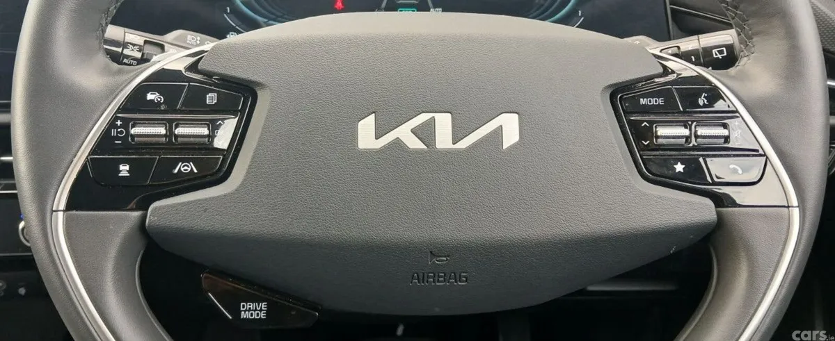 Kia Niro SUV, Petrol Plug-in Hybrid, 2026, Red