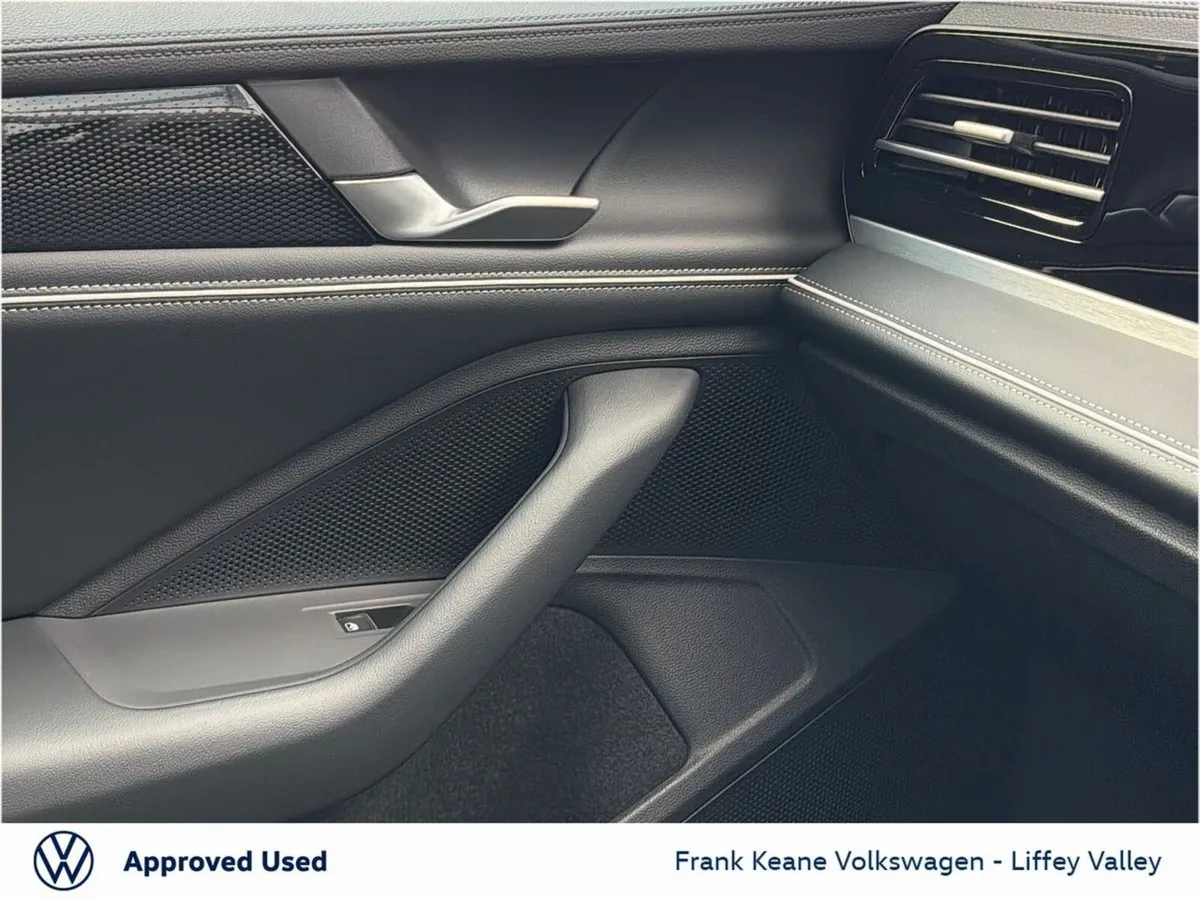 Volkswagen Passat Estate, Petrol Plug-in Hybrid, 2026, Silver
