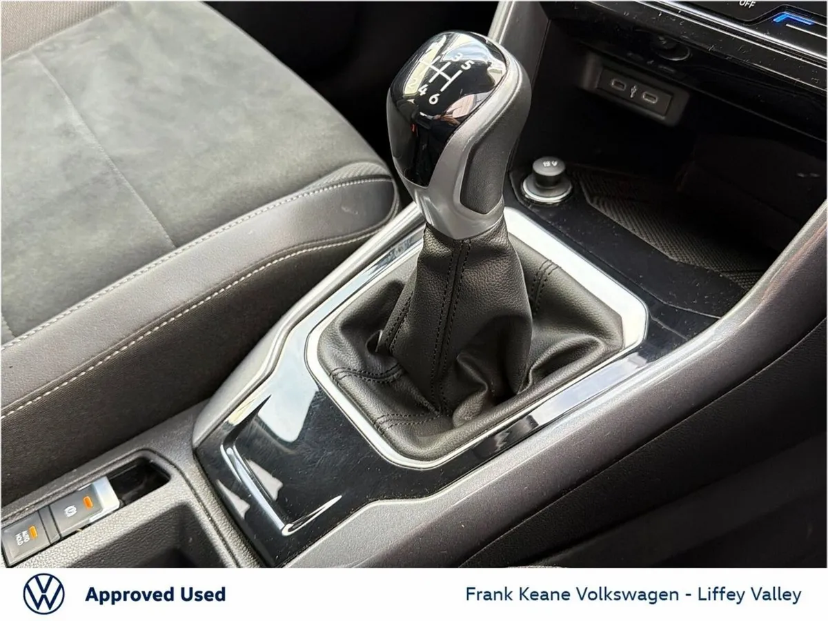 Volkswagen T-Roc SUV, Petrol, 2023, Grey