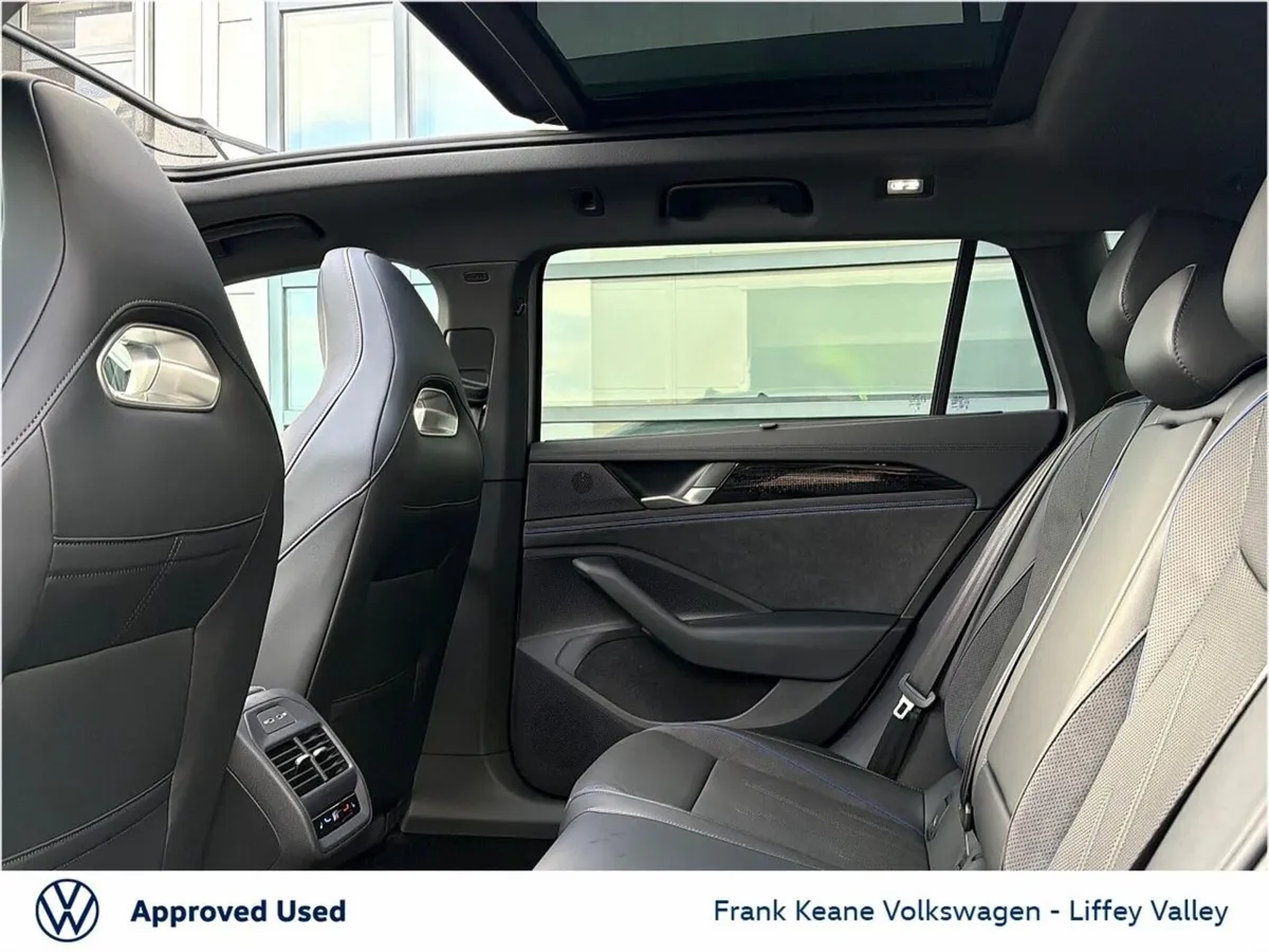 Volkswagen Passat Estate, Petrol Plug-in Hybrid, 2027, Silver