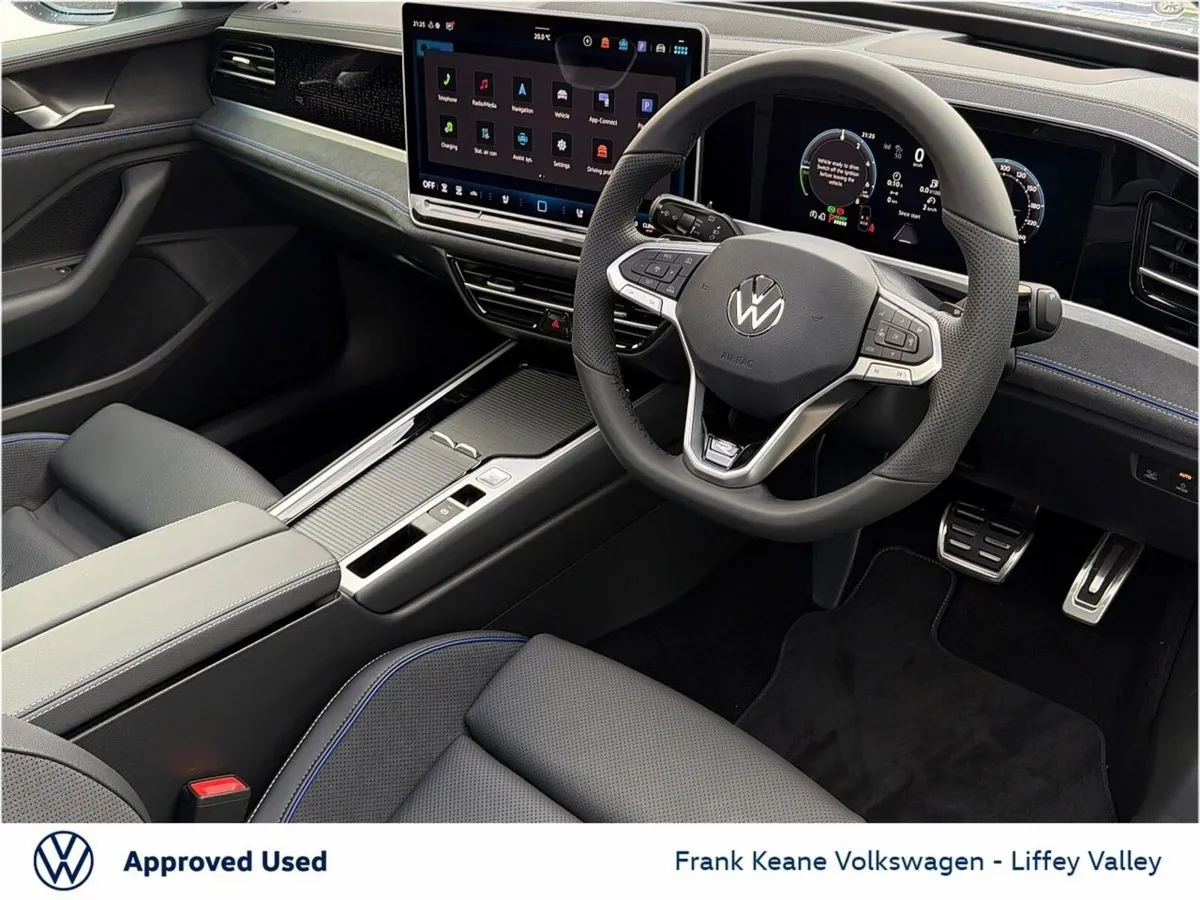 Volkswagen Passat Estate, Petrol Plug-in Hybrid, 2027, Silver