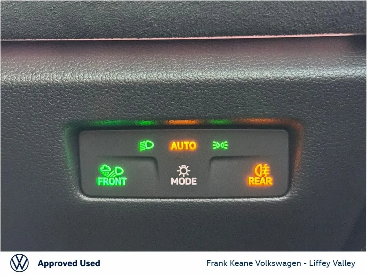 Volkswagen Passat Estate, Petrol Plug-in Hybrid, 2027, Silver