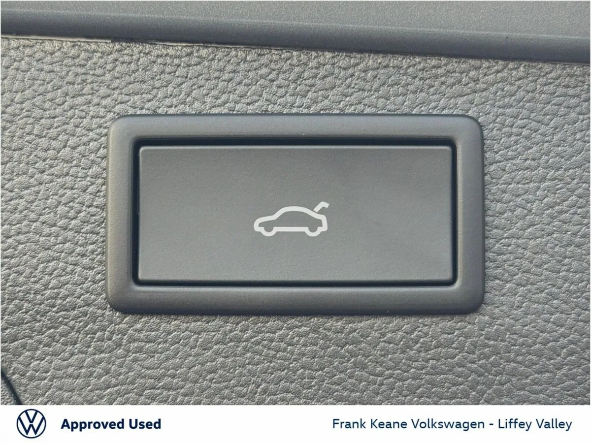 Volkswagen Passat Estate, Petrol Plug-in Hybrid, 2027, Silver