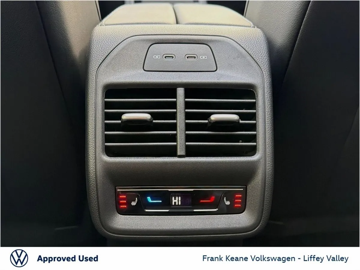 Volkswagen Passat Estate, Petrol Plug-in Hybrid, 2027, Silver