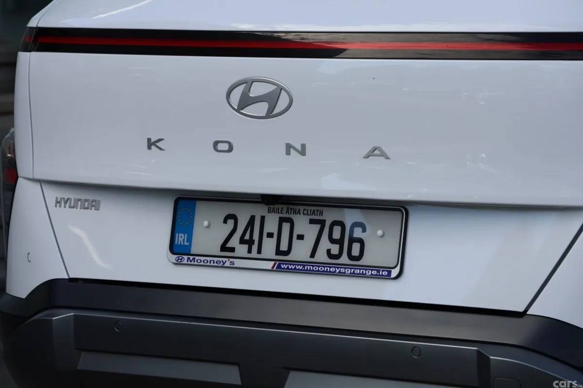 Hyundai KONA MPV, Petrol, 2024, White