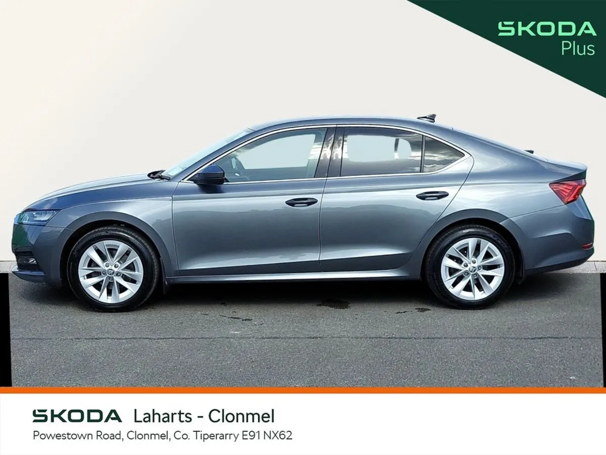 Skoda Octavia Saloon, Diesel, 2022, Grey