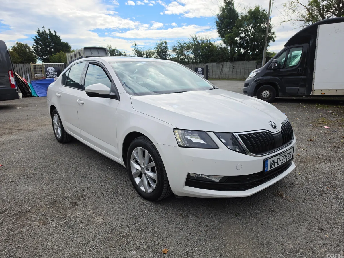 Skoda Octavia Saloon, Diesel, 2018, White