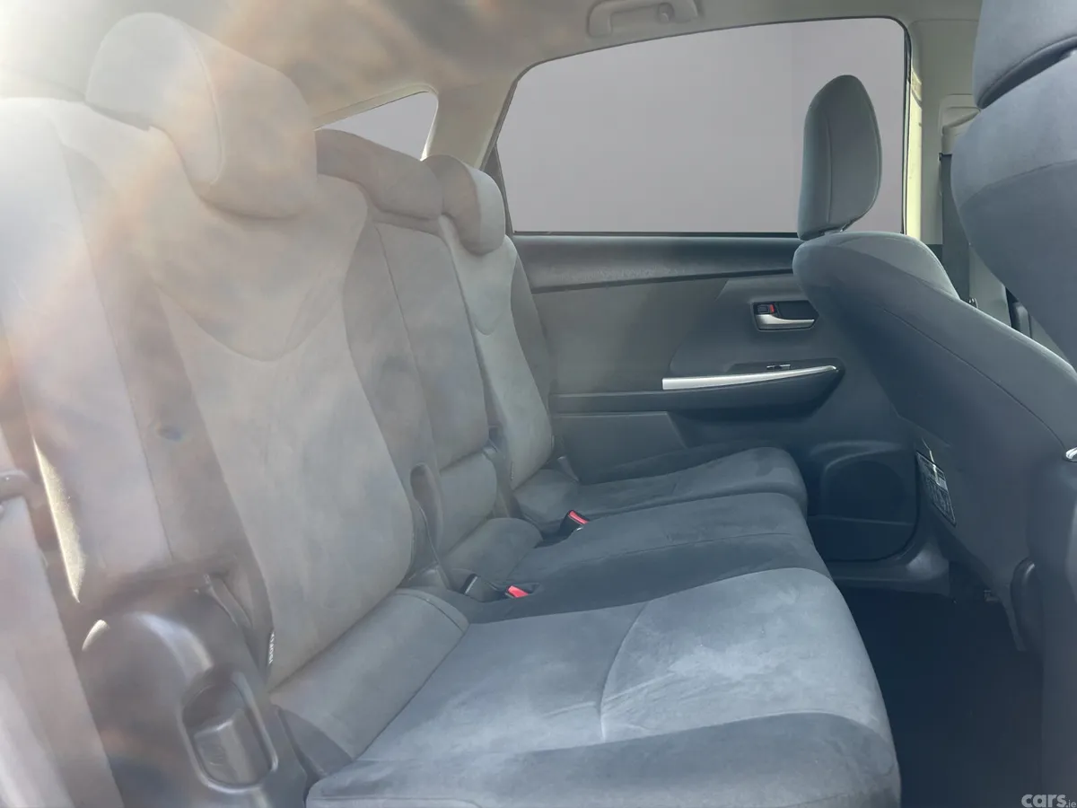 Toyota Prius MPV, Petrol Hybrid, 2013, White