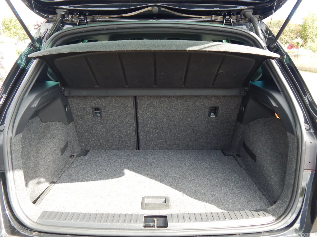 SEAT Arona SUV, Diesel, 2019, Black