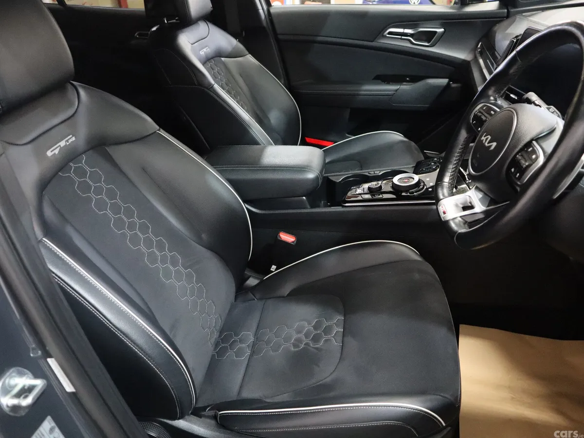 Kia Sportage SUV, Petrol Plug-in Hybrid, 2023, Grey