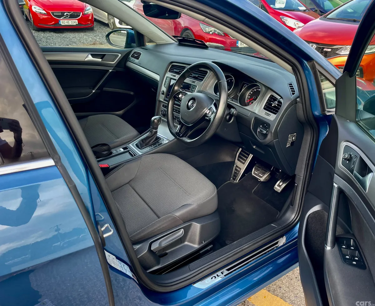 Volkswagen Golf Estate, Petrol, 2017, Blue