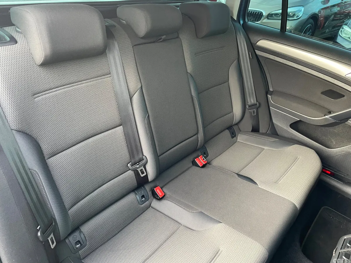 Volkswagen Golf Estate, Petrol, 2017, Blue