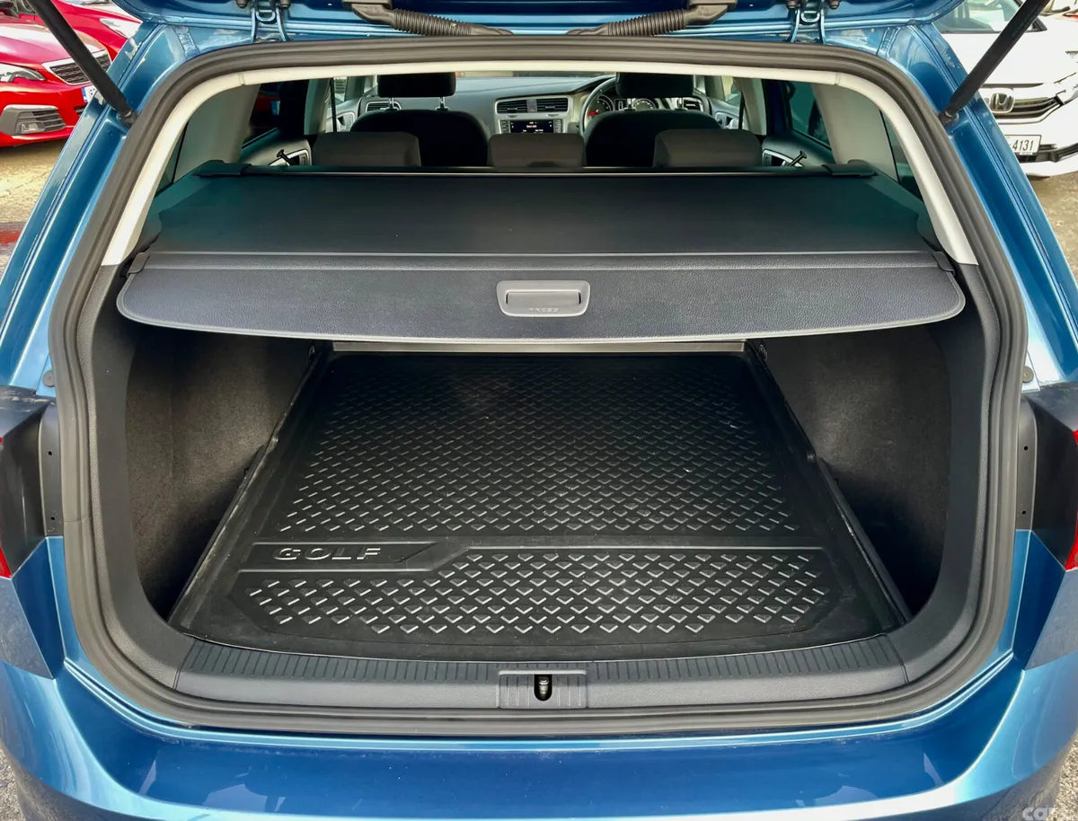 Volkswagen Golf Estate, Petrol, 2017, Blue