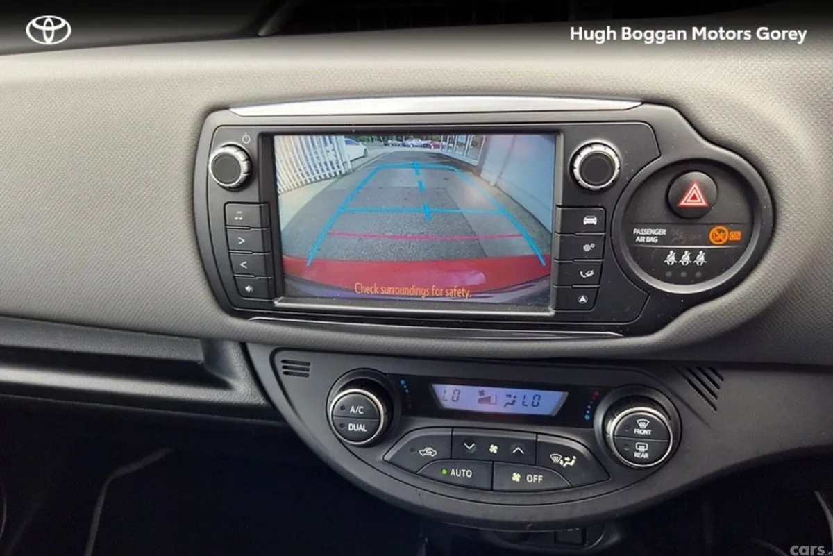Toyota Yaris Hatchback, Petrol Hybrid, 2016, Red