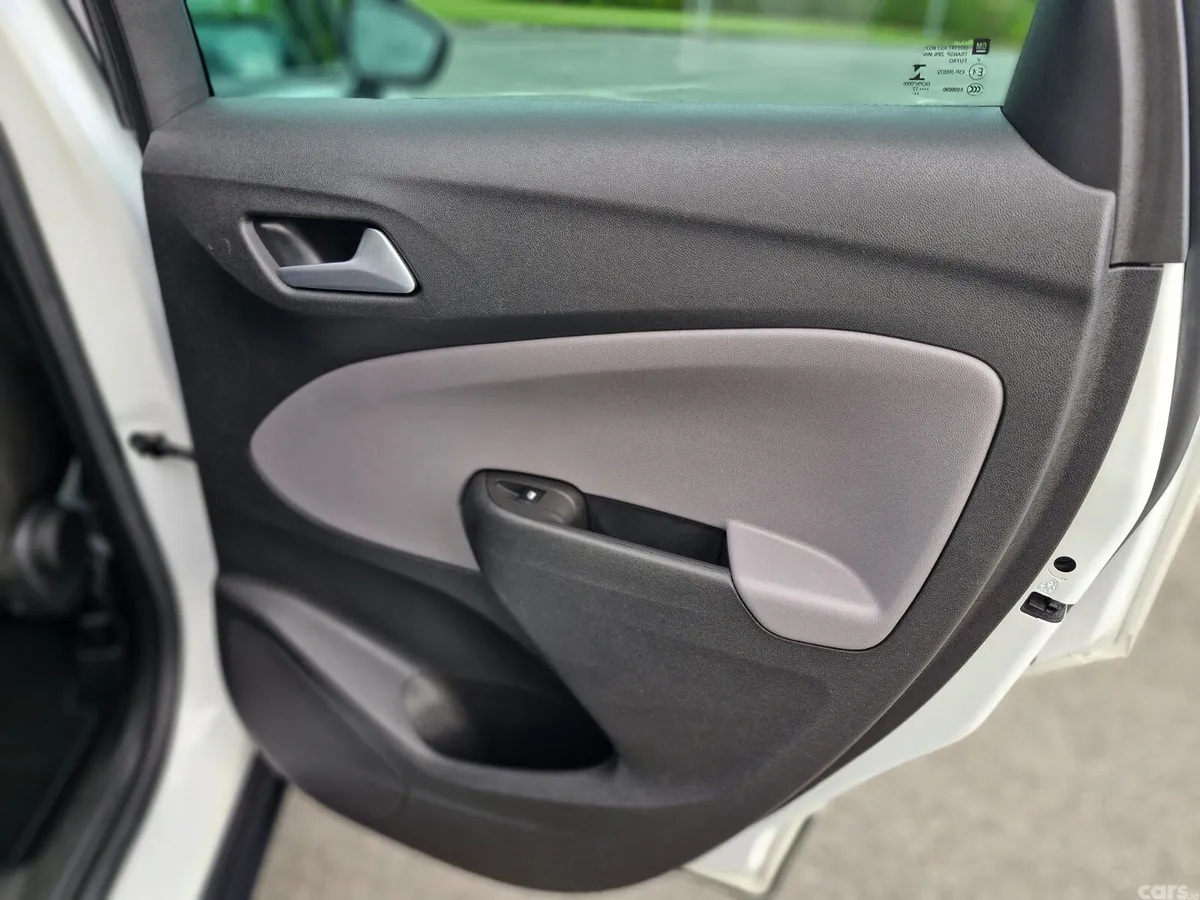 Opel Crossland X SUV, Diesel, 2018, White