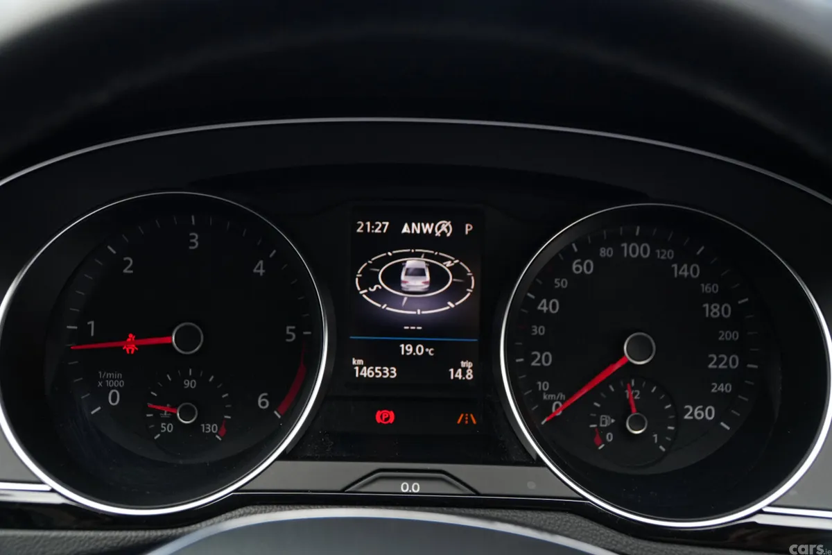 Volkswagen Passat Saloon, Diesel, 2020, White