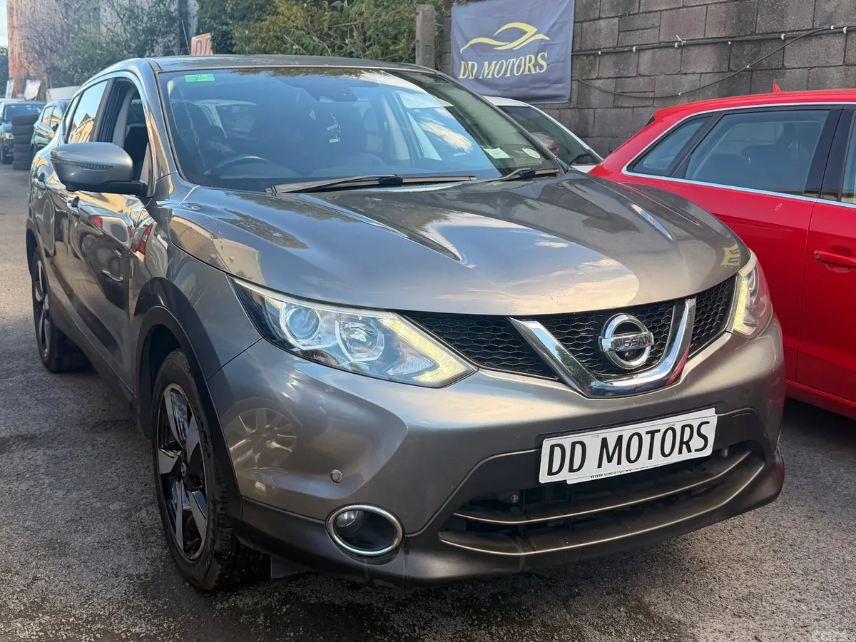Nissan Qashqai SUV, Diesel, 2017, Grey