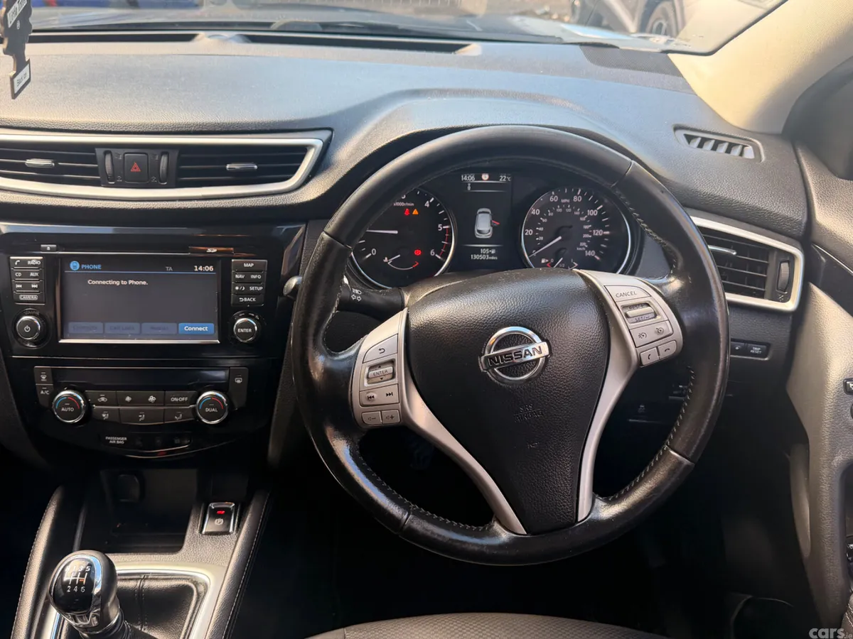 Nissan Qashqai SUV, Diesel, 2017, Grey