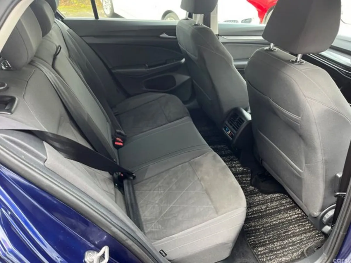 Volkswagen Golf Hatchback, Diesel, 2023, Blue