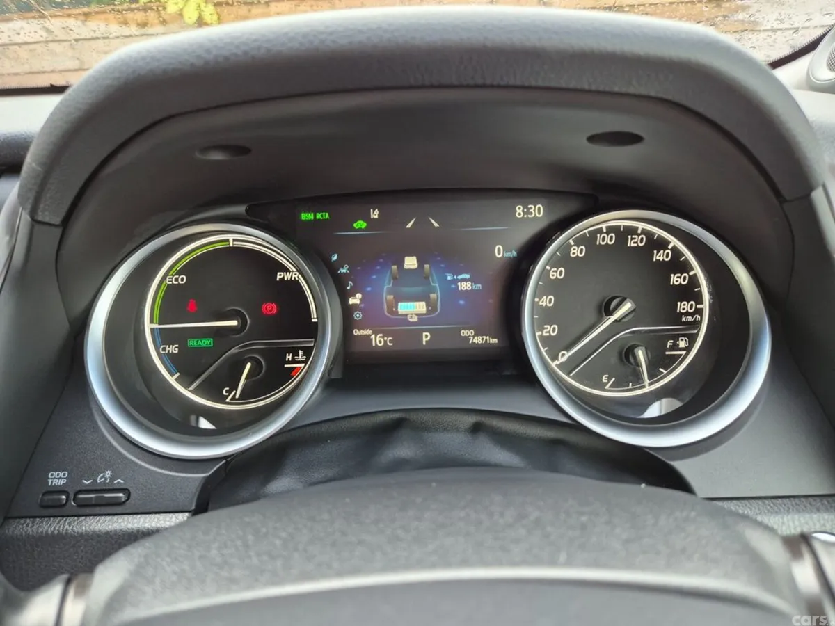 Toyota Camry Saloon, Petrol Hybrid, 2020, Red