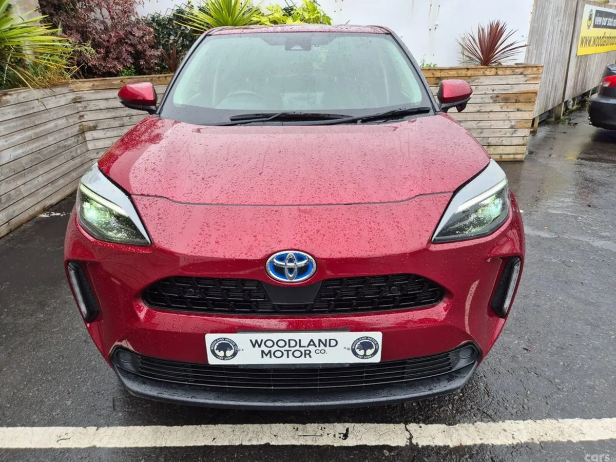 Toyota Yaris Cross SUV, Petrol Hybrid, 2022, Red