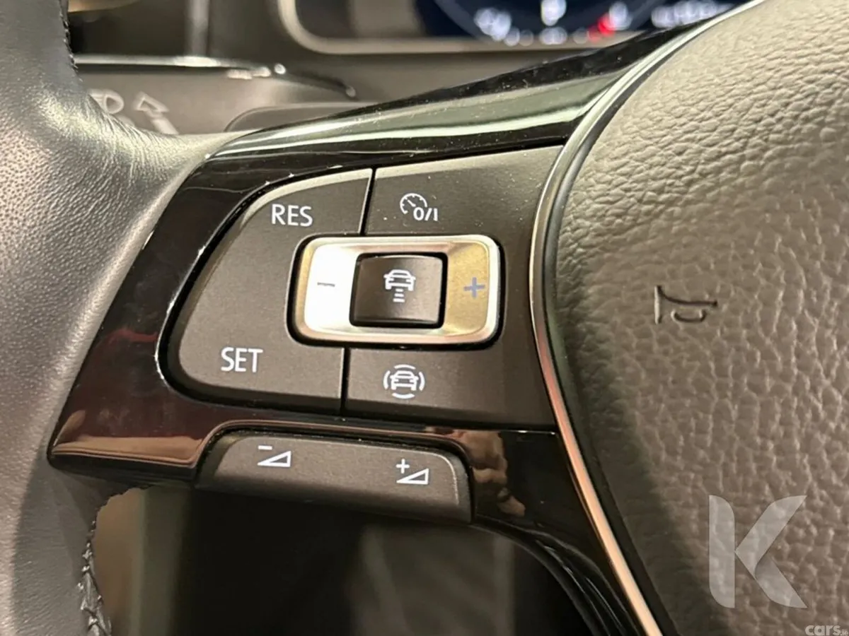 Volkswagen Golf Hatchback, Petrol, 2019, White