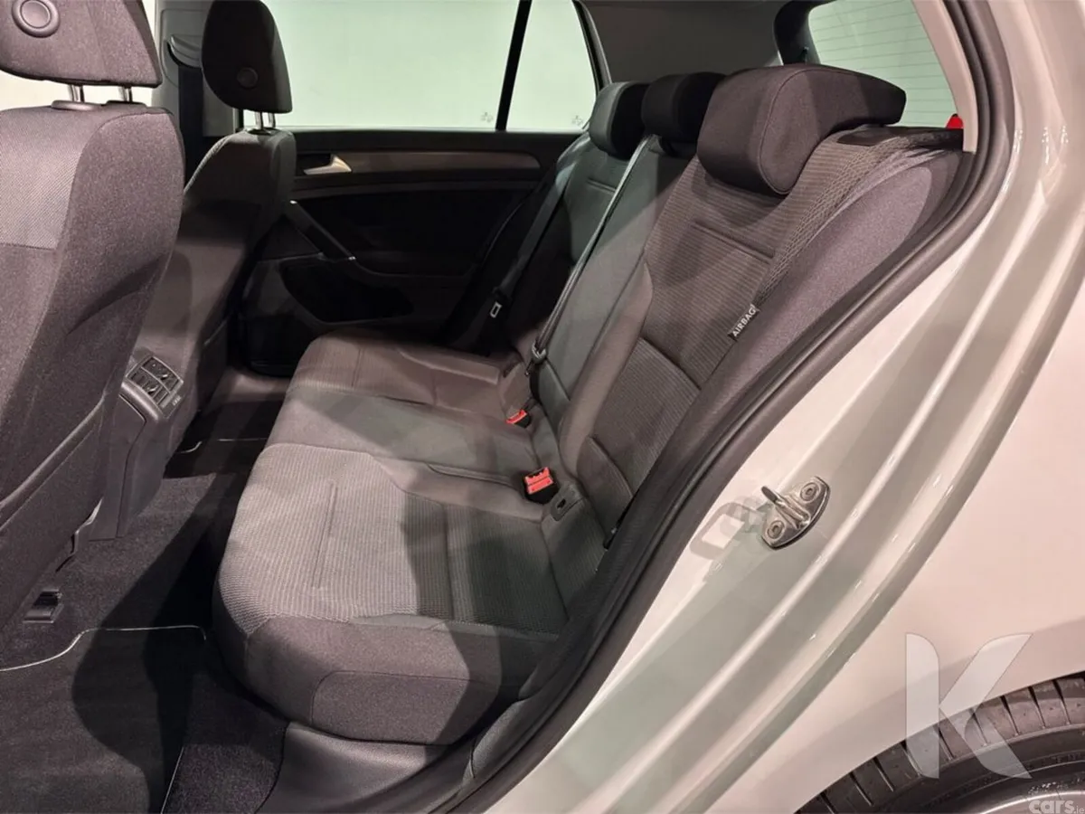 Volkswagen Golf Hatchback, Petrol, 2019, White