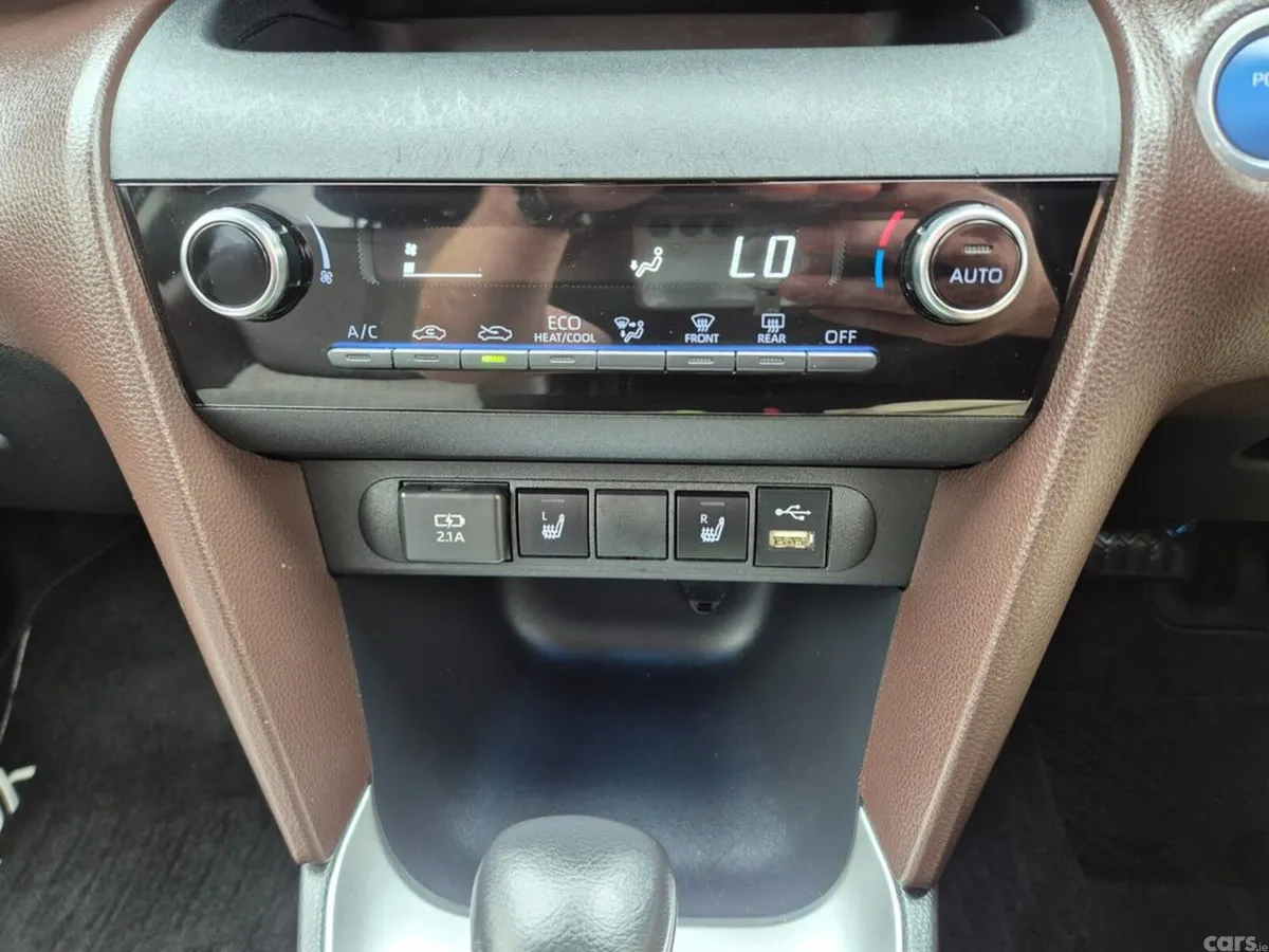 Toyota Yaris Cross SUV, Petrol Hybrid, 2022, Red