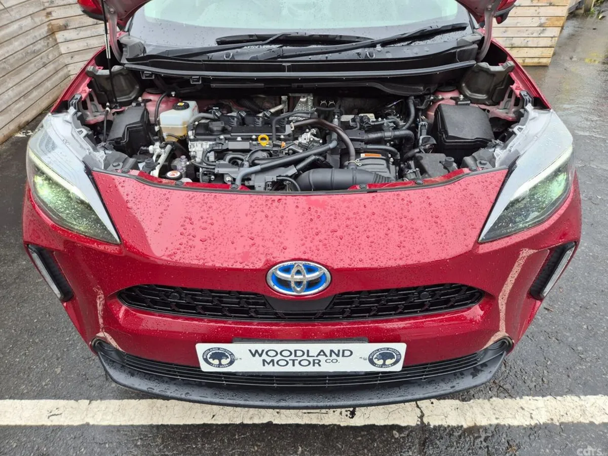 Toyota Yaris Cross SUV, Petrol Hybrid, 2022, Red