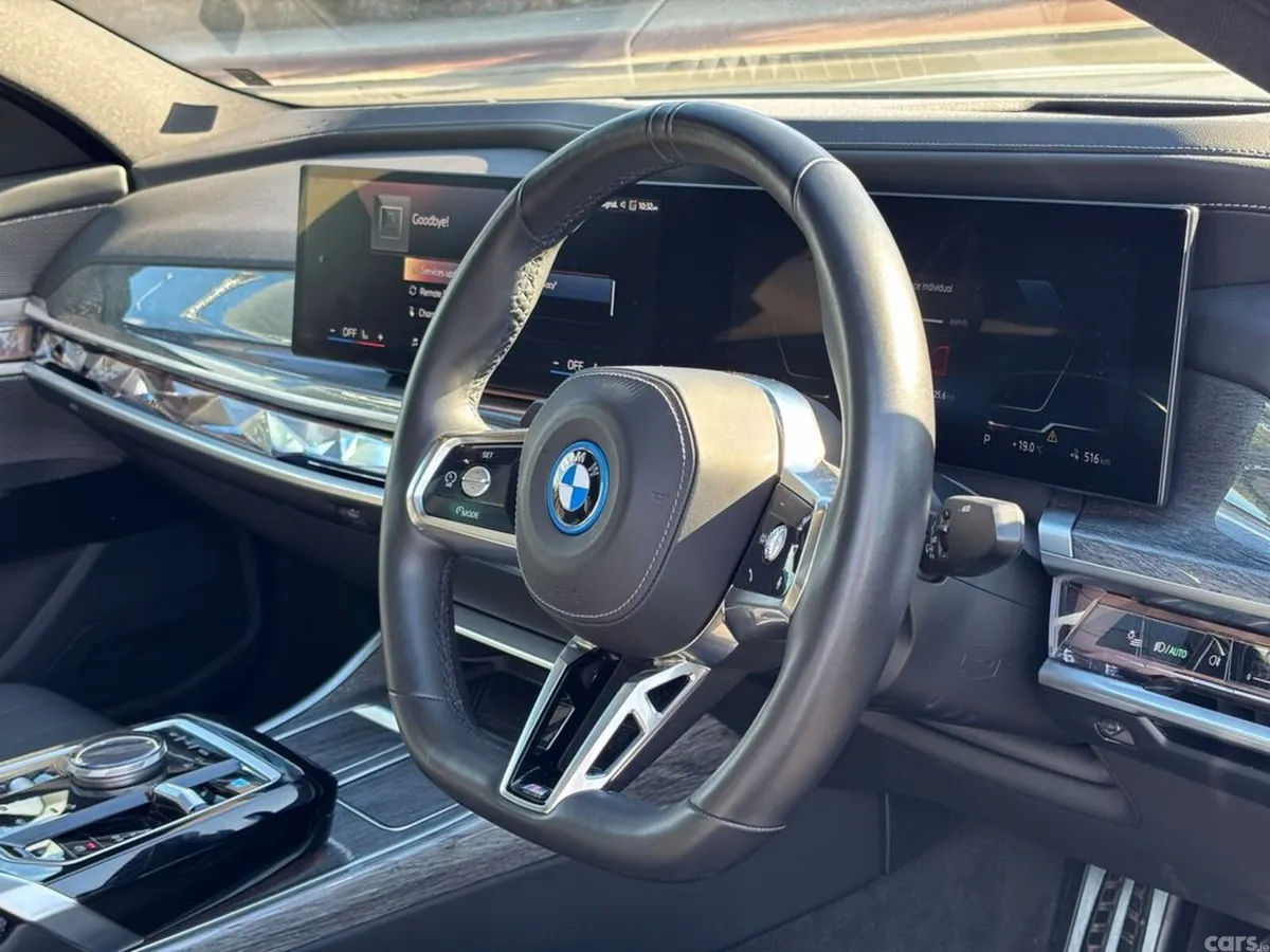 BMW i7 Saloon, Electric, 2024, Grey