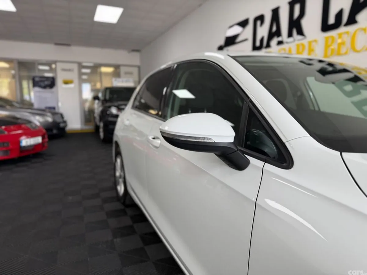 Volkswagen Golf Estate, Petrol, 2023, White
