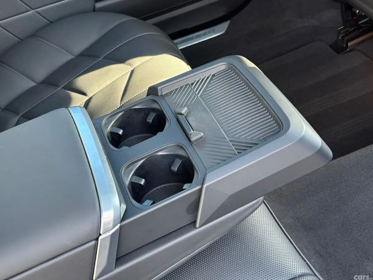 BMW i7 Saloon, Electric, 2024, Grey