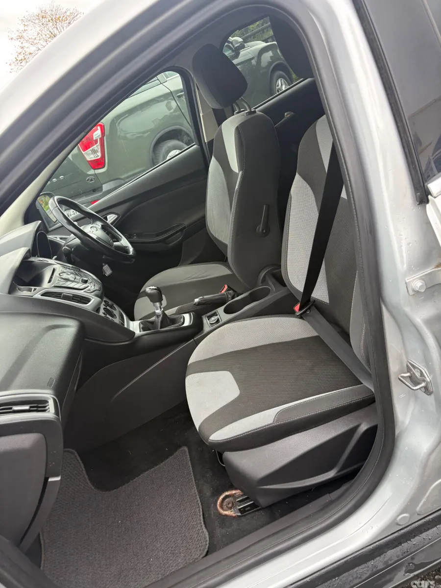 Ford Focus Hatchback, Diesel, 2014, Silver
