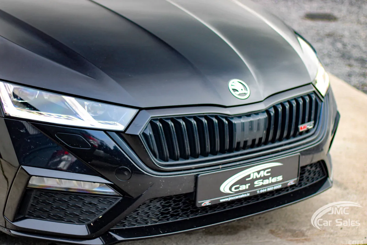 Skoda Octavia Saloon, Diesel, 2022, Black
