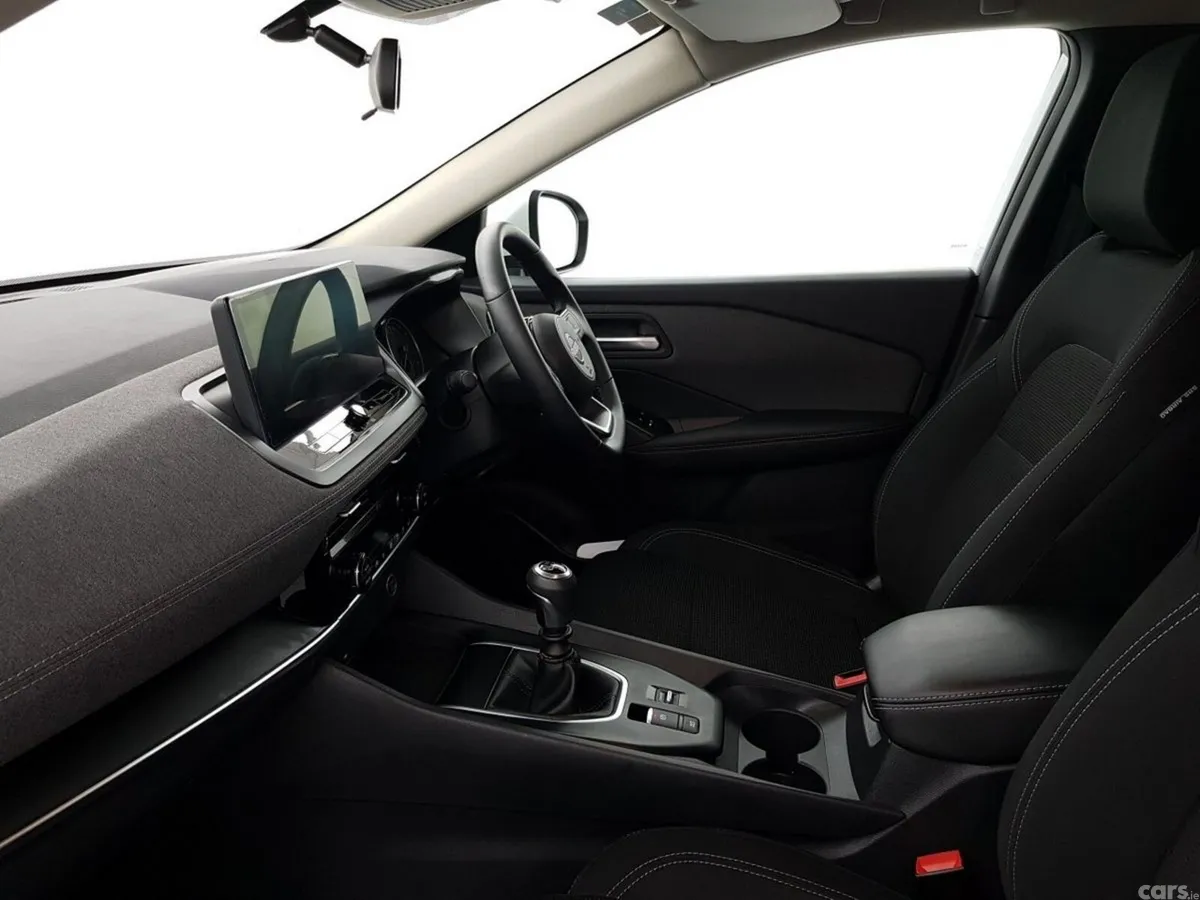 Nissan Qashqai MPV, Petrol, 2026, White