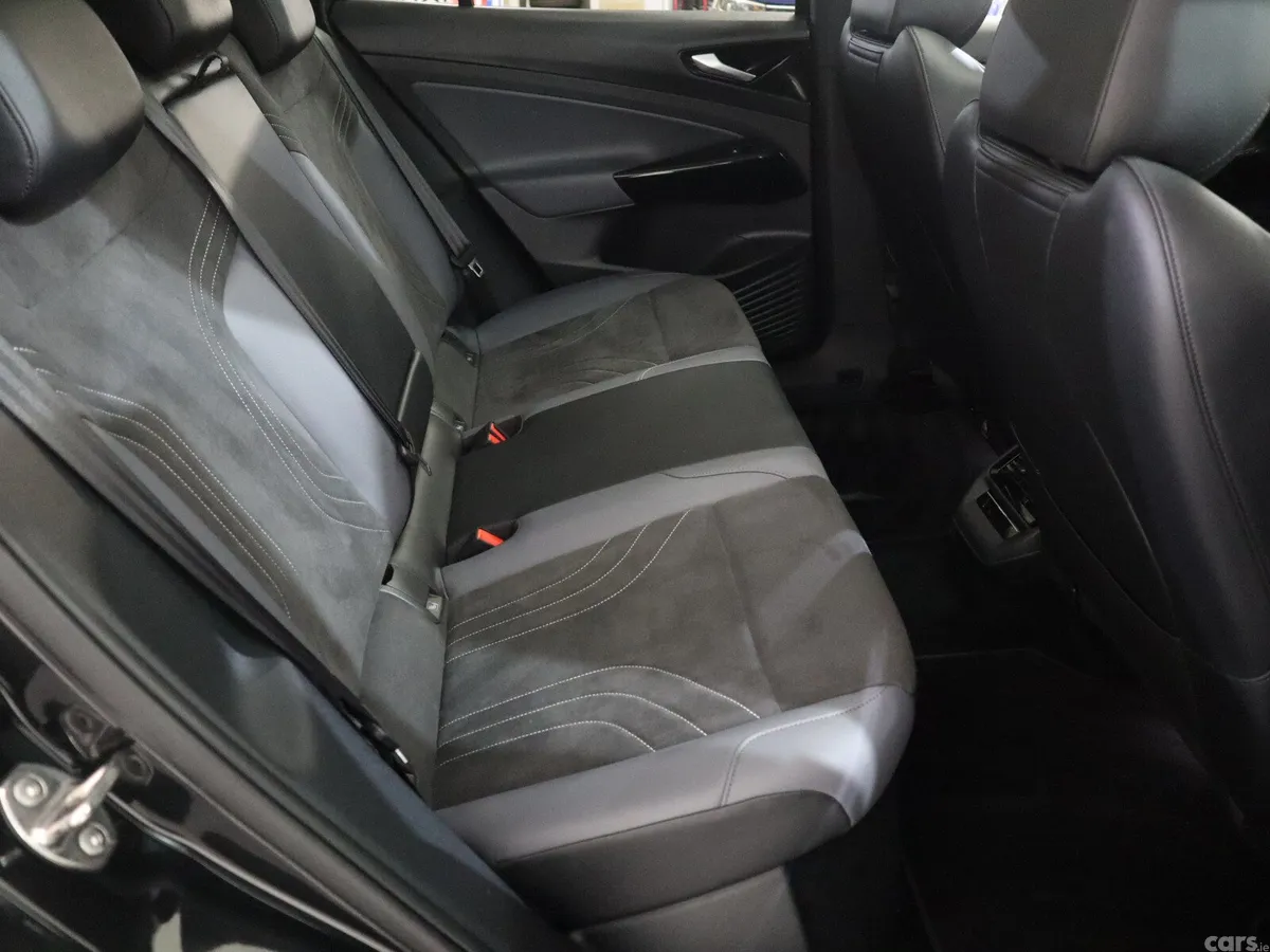 Volkswagen ID.4 Estate, Electric, 2023, Black