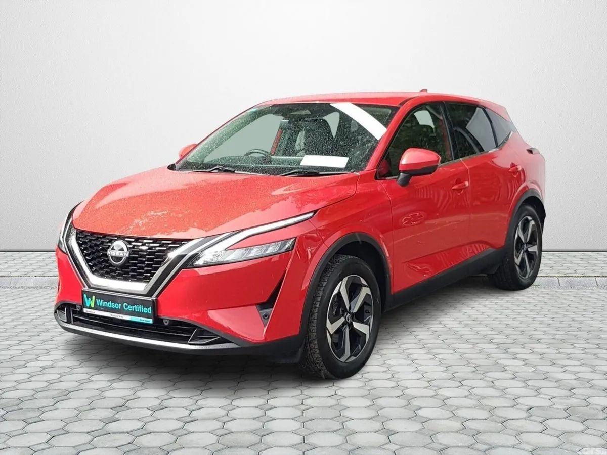 Nissan Qashqai MPV, Petrol, 2023, Red