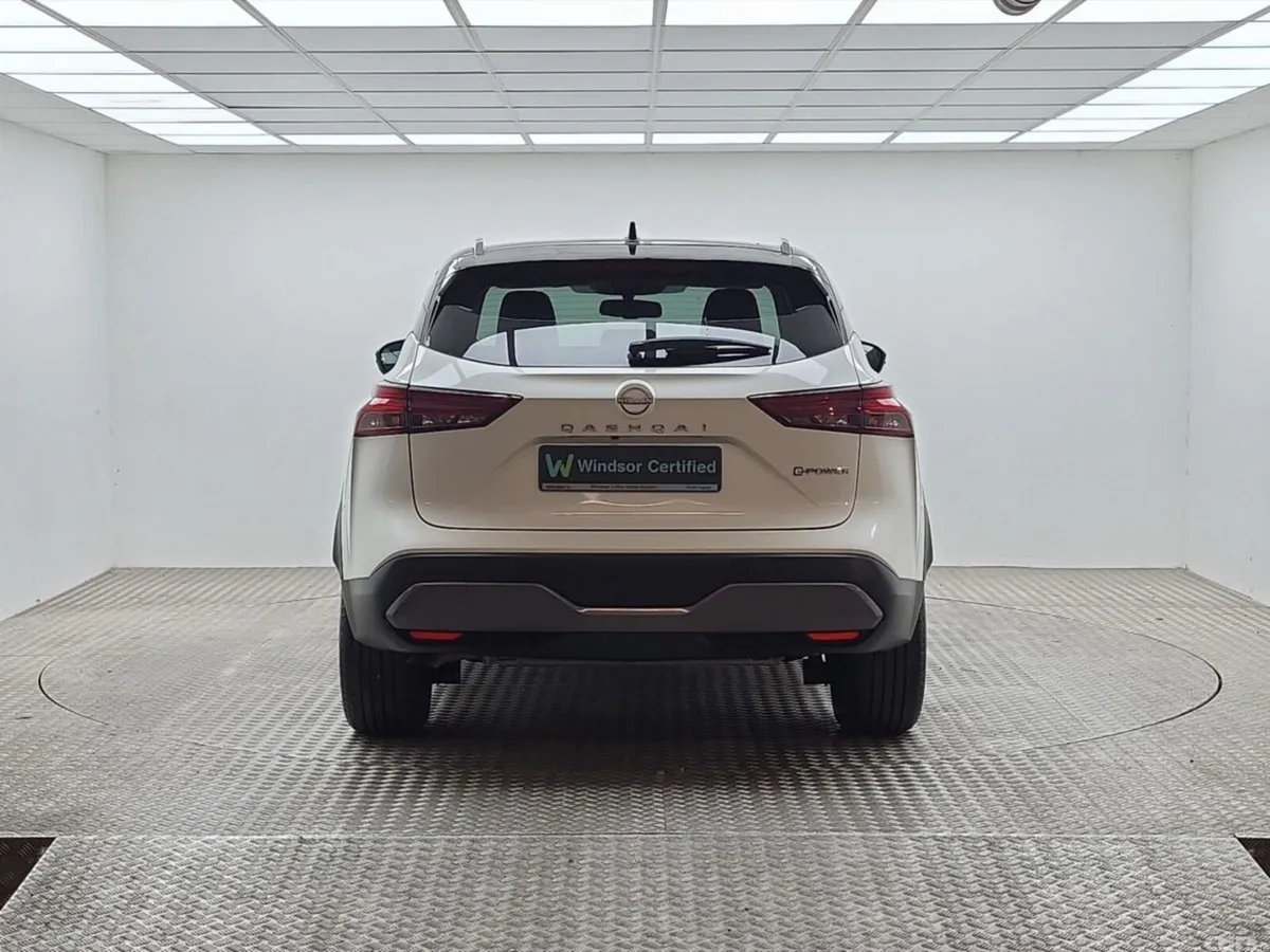 Nissan Qashqai MPV, Petrol, 2024, White