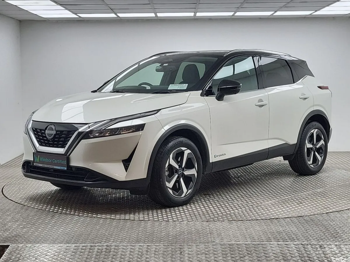 Nissan Qashqai MPV, Petrol, 2024, White