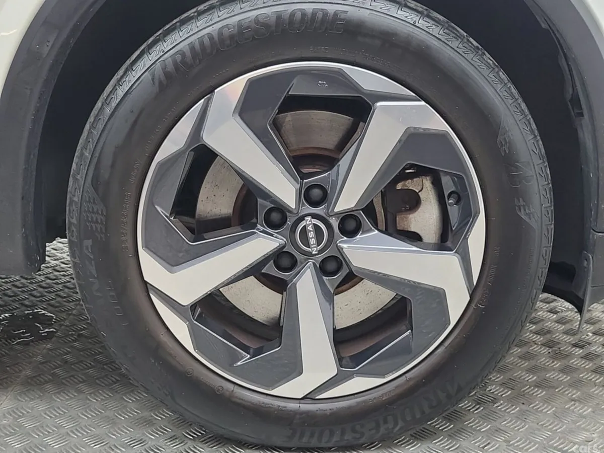 Nissan Qashqai MPV, Petrol, 2024, White