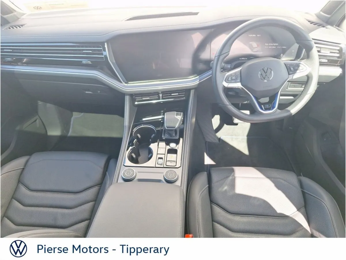 Volkswagen Touareg SUV, Petrol Plug-in Hybrid, 2026, Grey