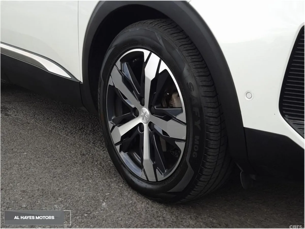 Peugeot 5008 MPV, Diesel, 2024, White