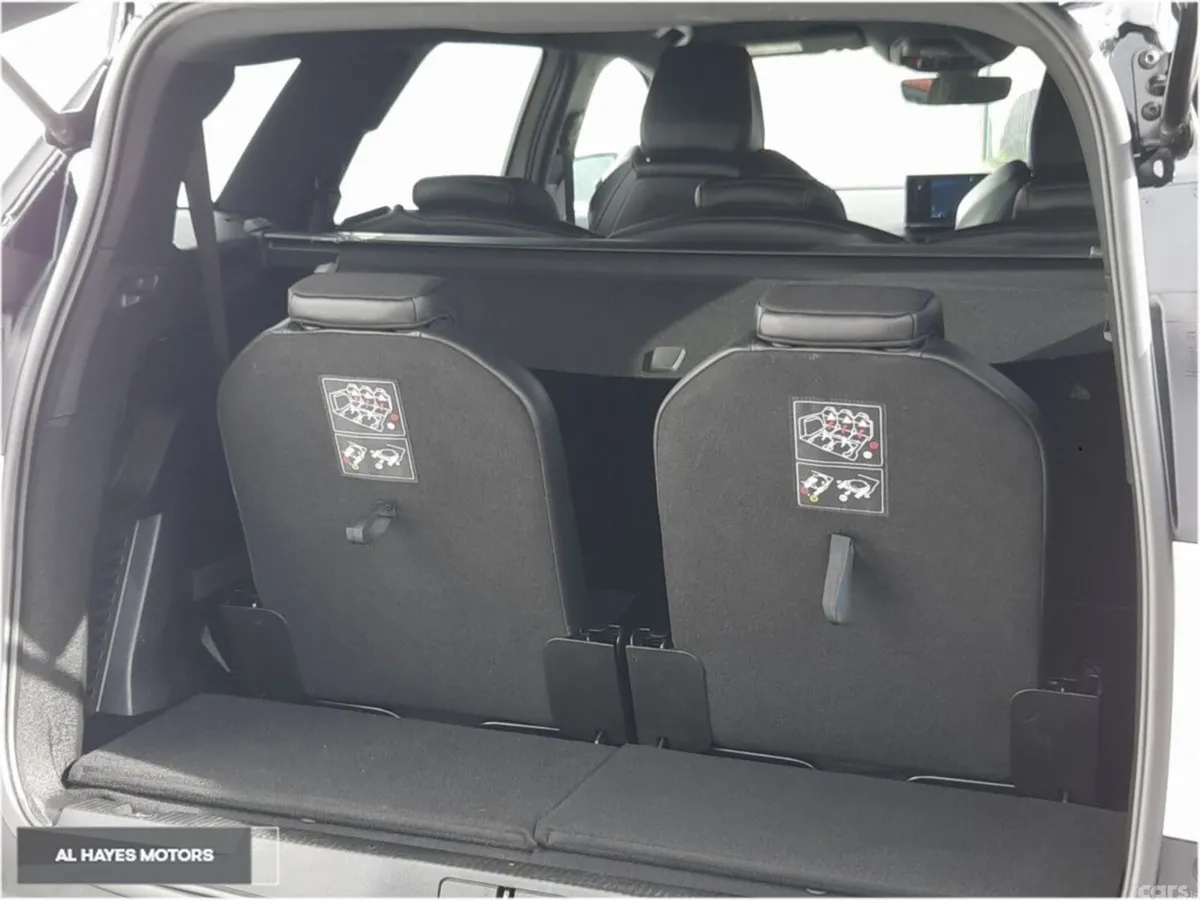 Peugeot 5008 MPV, Diesel, 2024, White